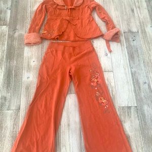 Hard Tail Burnt Orange boot leg 2 piece suit w/ faux lambs wool size Large